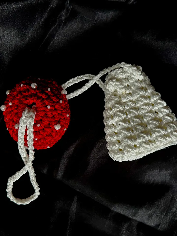 Crochet pattern mushroom bag  PDF digital instant download, video tutorial, cottagecore pouch, drawstring pouches, crystal pouch, dice bag