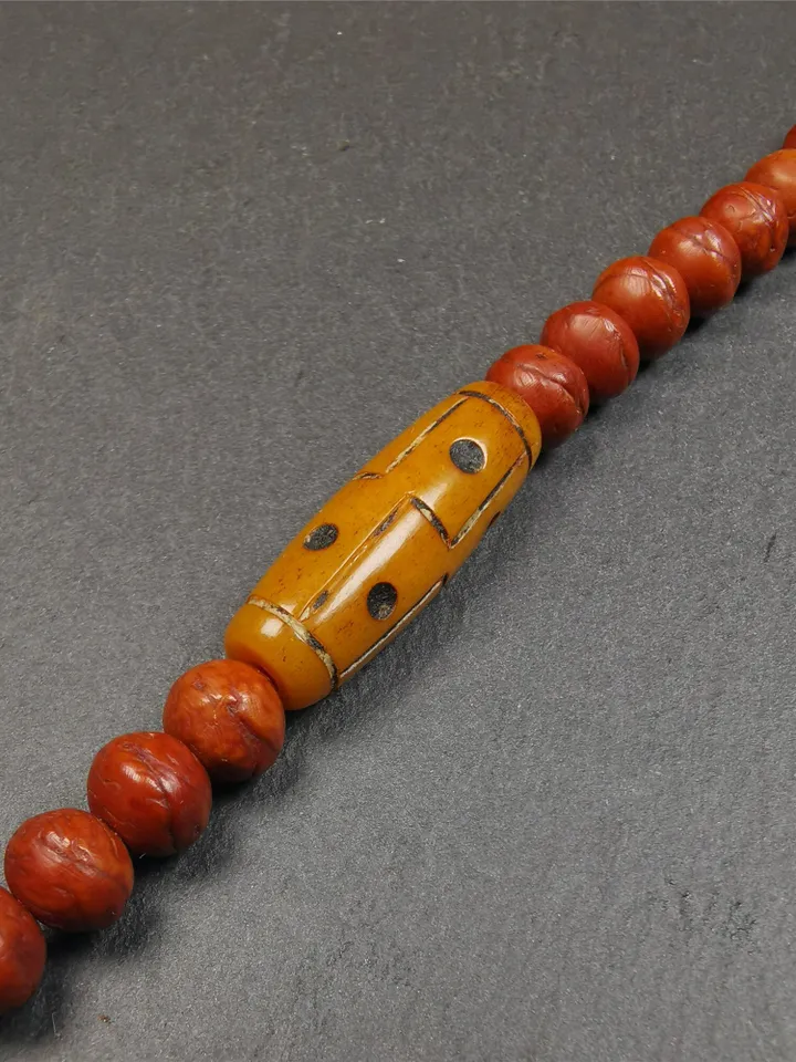 Gandhanra Unique Tibetan Yak Bone Carved 8 Eyes Dzi Bead,1.18&quot; x 0.4&quot;