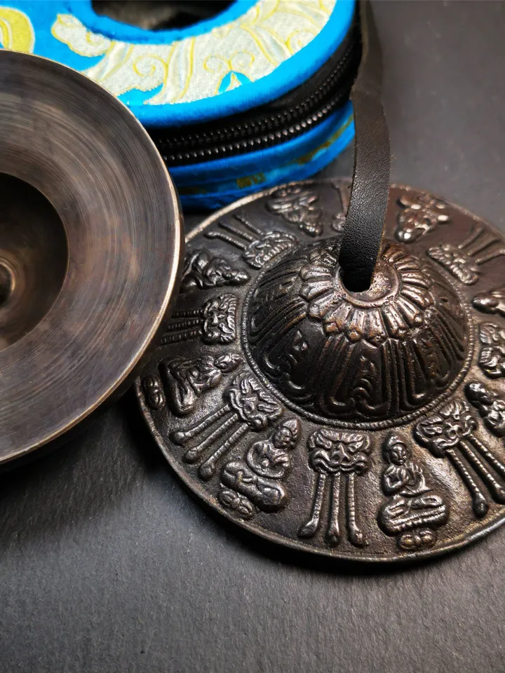 Gandhanra 9.5cm Tibetan Cymbals, Tingsha Bell,Buddhism Ritual Implement,Handmade in Nepal,Special Buddha Pattern