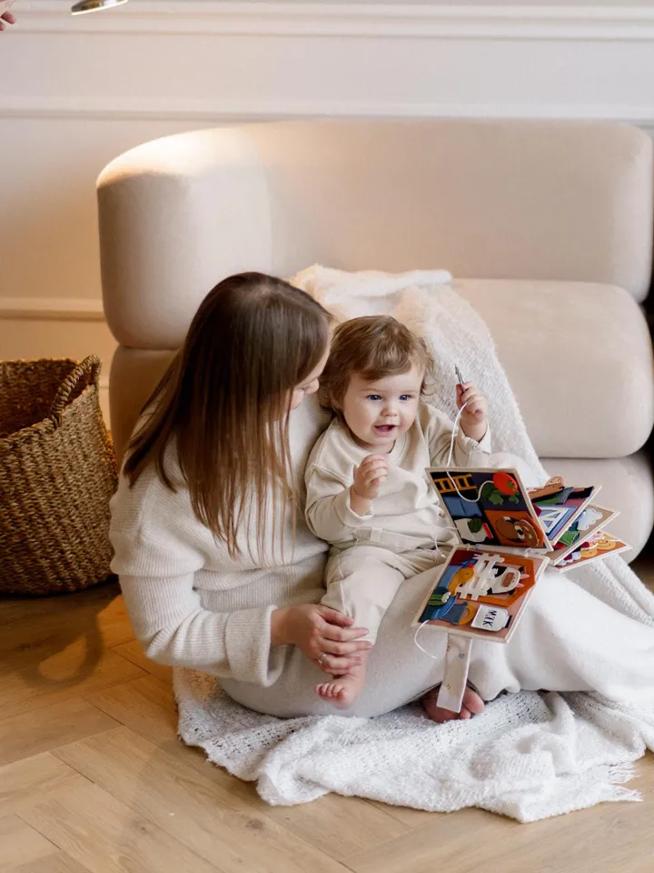 quiet books, felt books, montessori quiet book, travel felt toys, gifts for kids, kinderkrama
