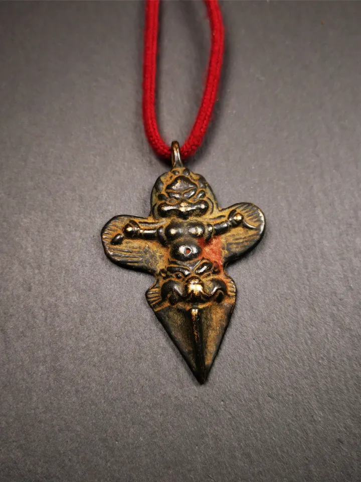Gandhanra Antique Tibetan Buddhist Amulet Pendant - Garuda - The Golden-Winged Bird, Crafted from Thokcha,Size 2.56" * 1.73"