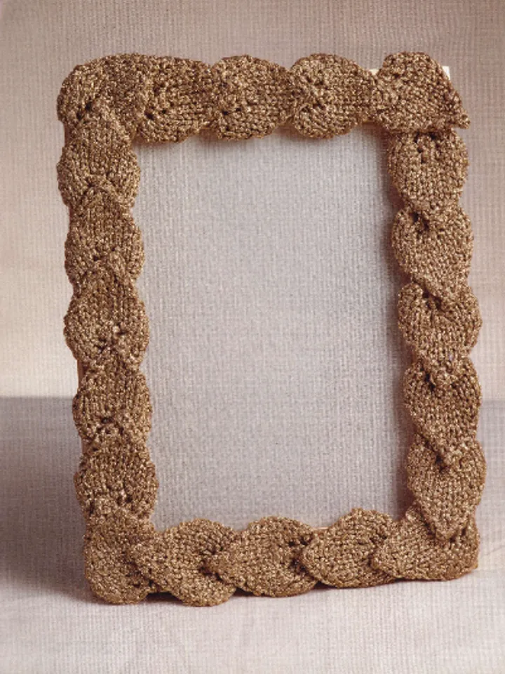 Knitting Pattern Vintage Leaf Photo Frame Digital Download PDF