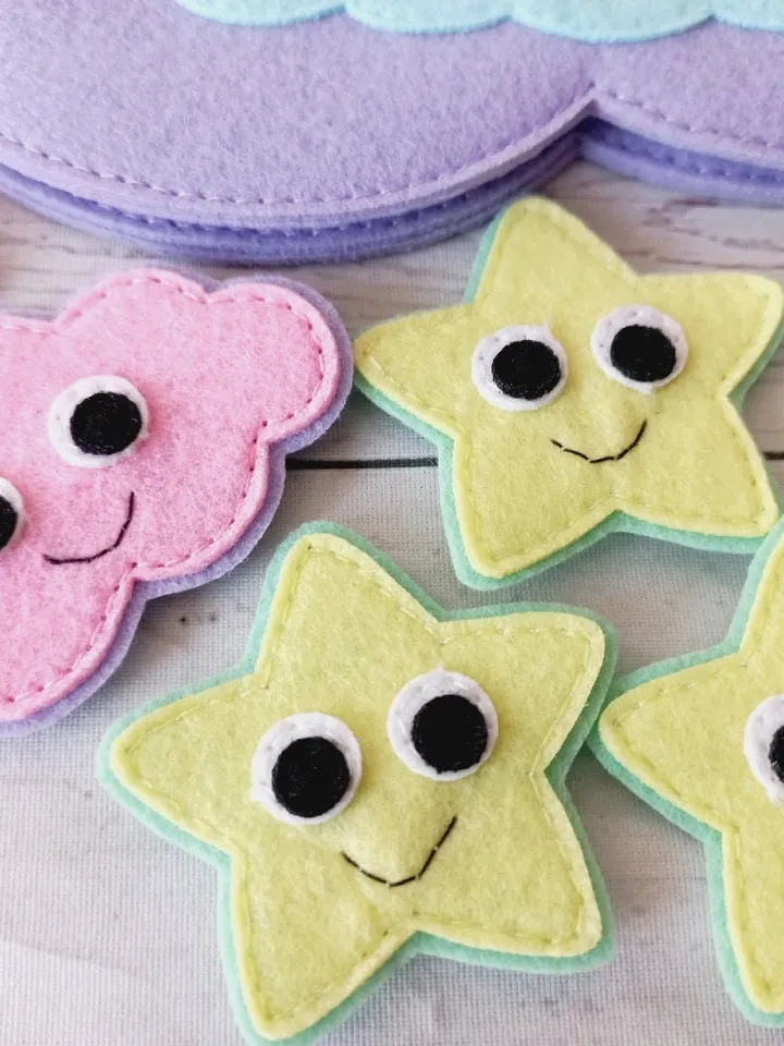 Unicorn tic tac toe game Pattern PDF, Felt tic tac toe board, Quiet book pattern, Felt sewing pattern ideas for baby 1, 2, 3 year old gift