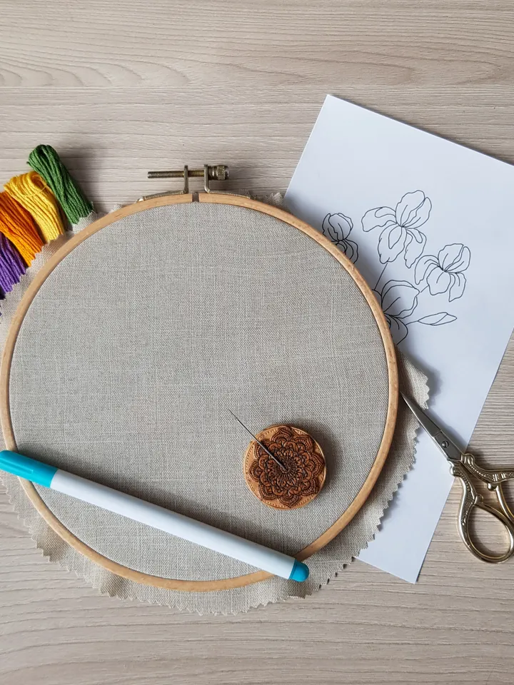 Bright irises pattern pdf embroidery, Easy hand embroidery DIY, step by step embroidery tutorial