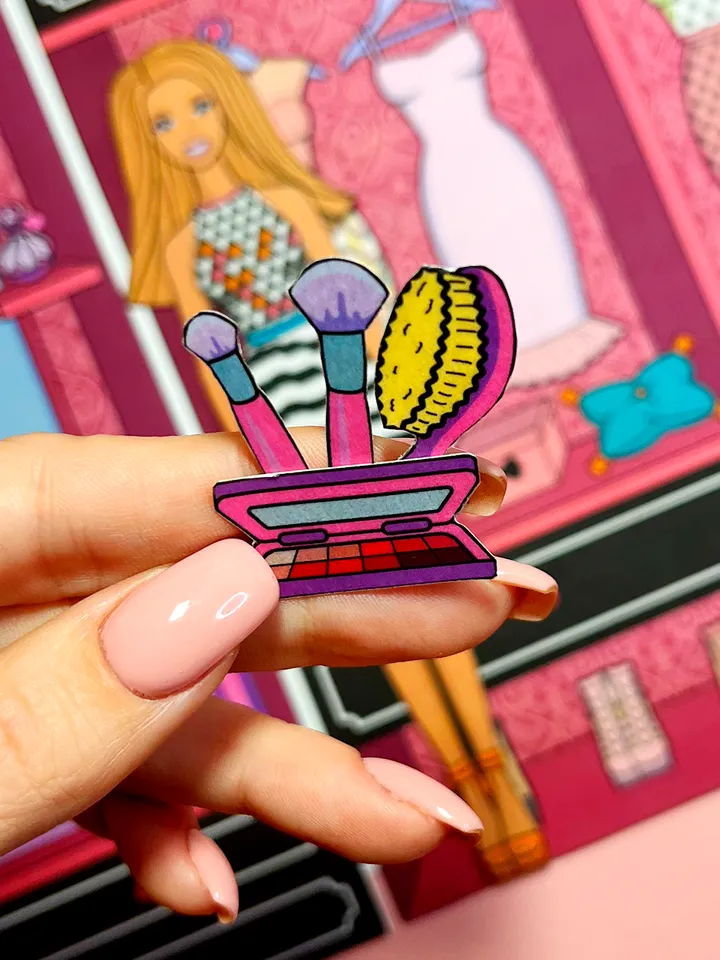 Barbie paper dolls with clothes
