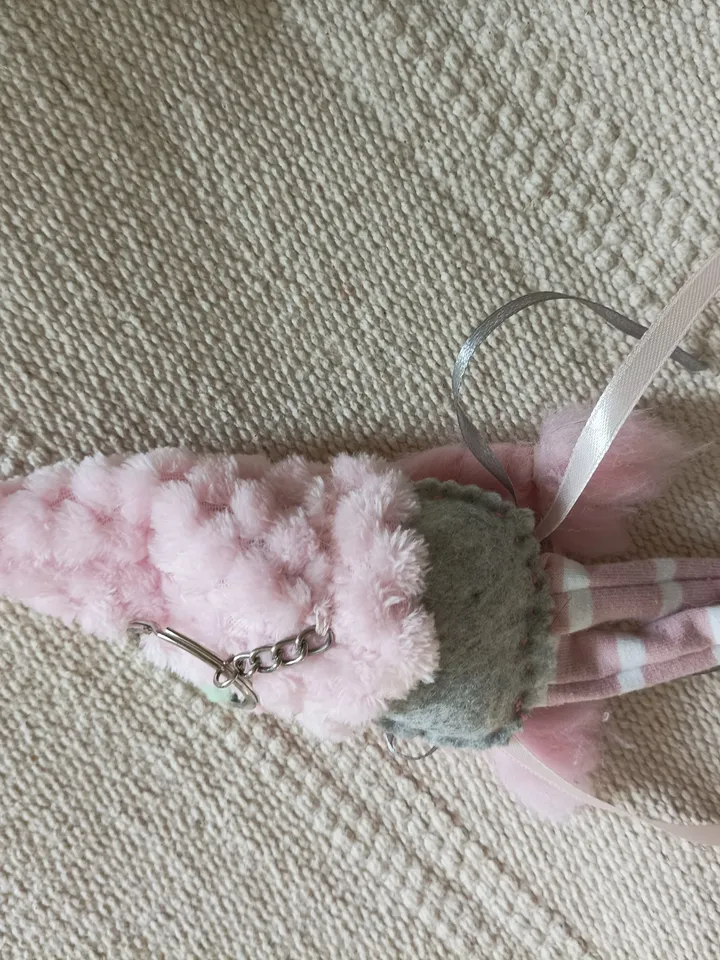 Spring gnome keychain
