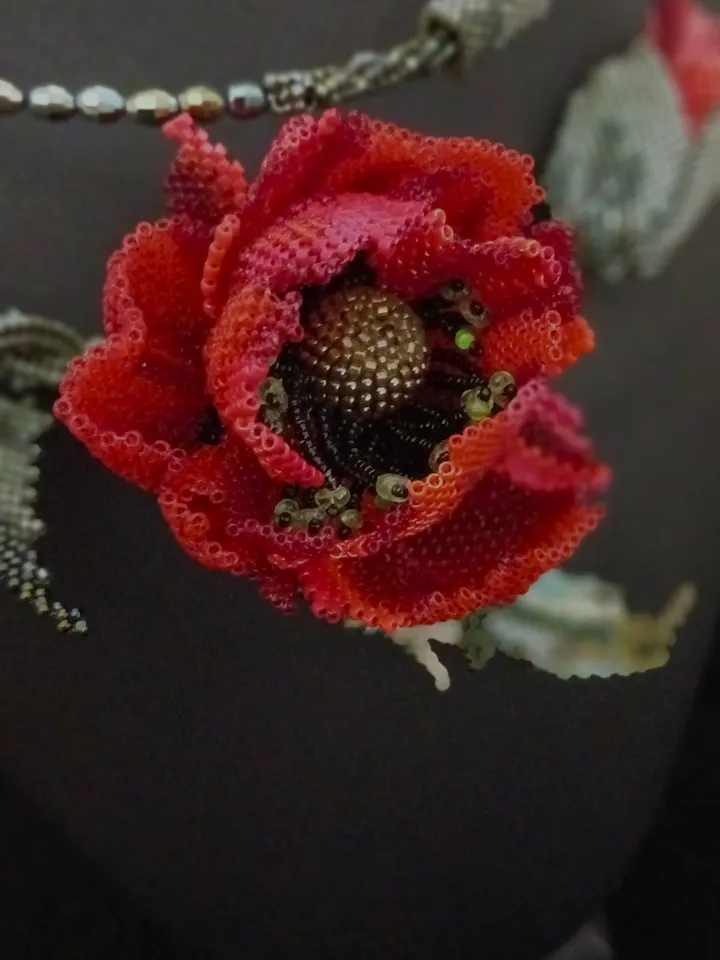 Poppy beaded necklace