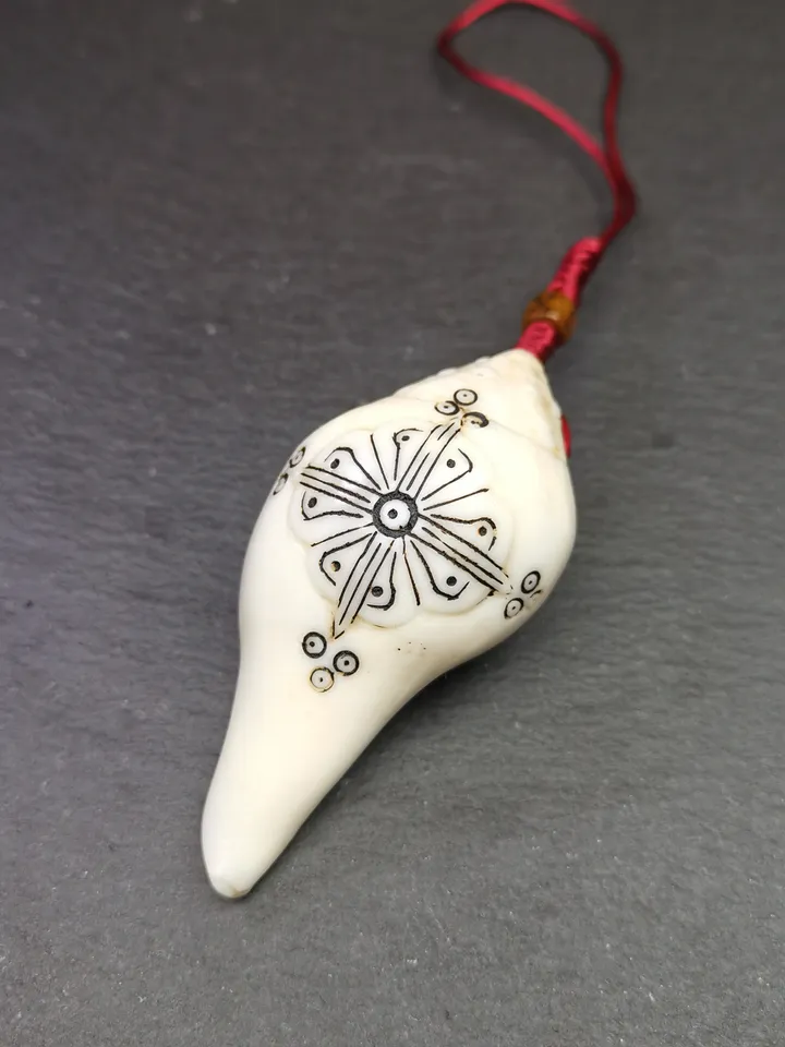 Gandhanra Tibetan Buddhism Amulet,Hand Carved White Conch Shankha with Mandala Flower Pattern,Tibetan Ritual Implement
