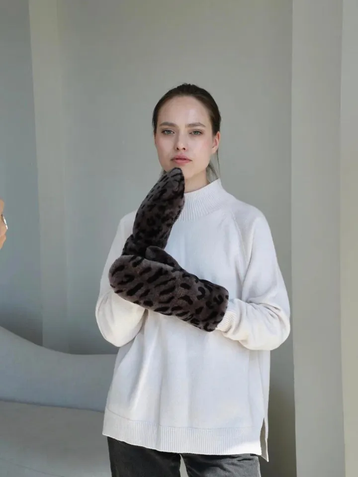 Genuine shearling mittens leopard print / real fur mittens /women gloves animal print / winter gloves / cold weather accessories