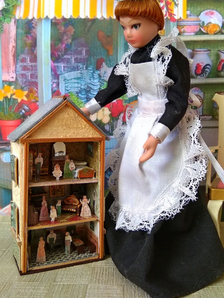 Miniature roombox for a doll house.1:12 scale.