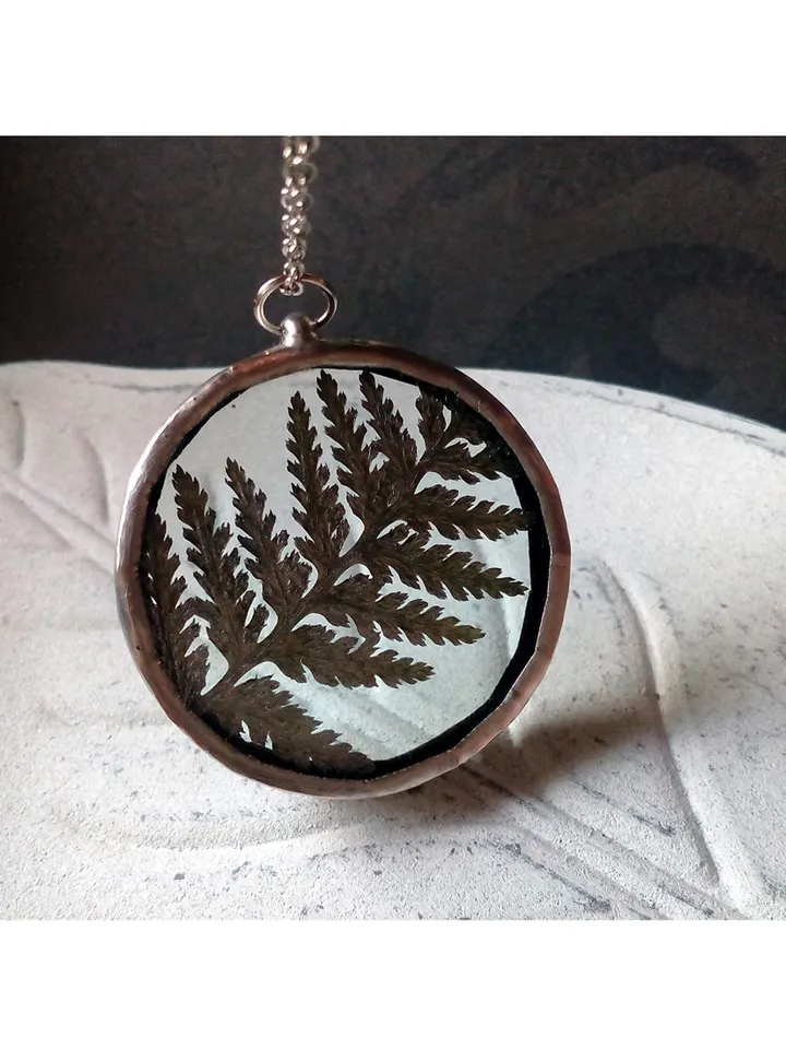 Valentine necklace, round Stained glass necklace, Glass with pressed fern, Dry fern necklace, Terrarium pendant
