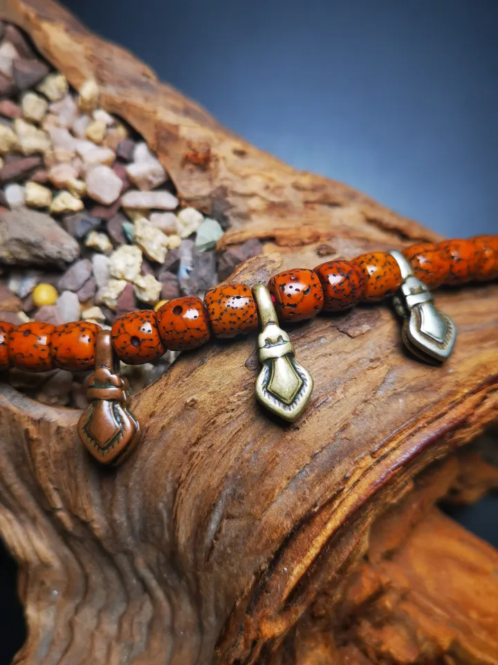 Gandhanra Handmade Buddhist Mala Counter Clip,Bum Counter Clip for Prayer Beads,Mani Jewel/Wish-Fulfilling Cintamani Shape,Mala Accessories