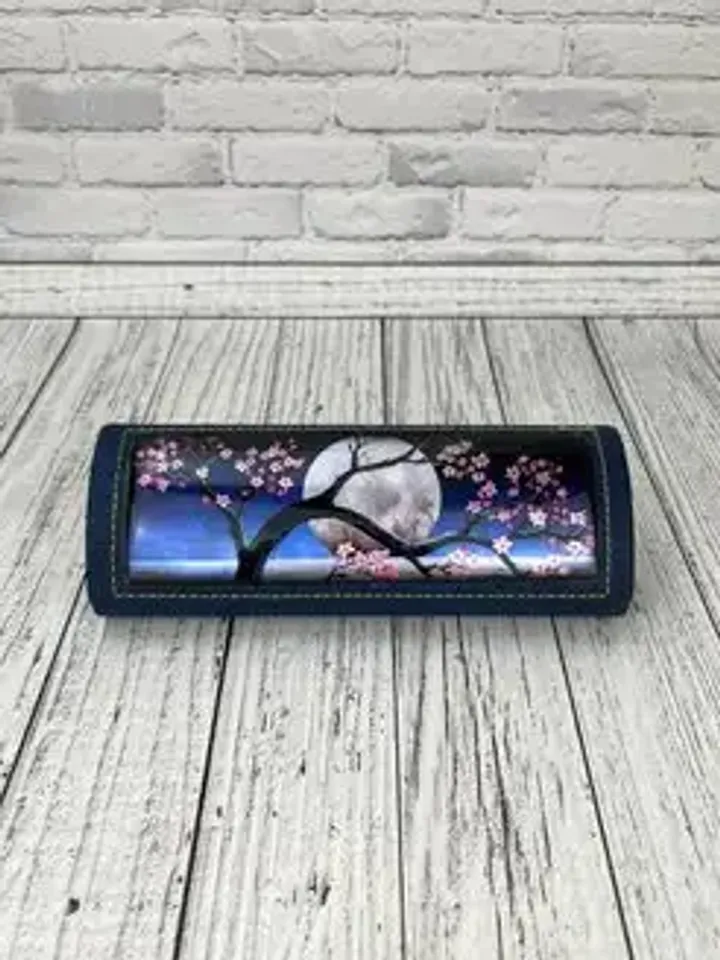 Hard case for glasses with magnet (No. 372)
