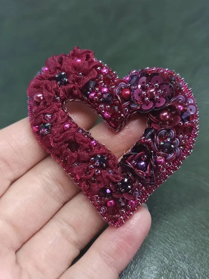 Brooch Heart in Vinn
