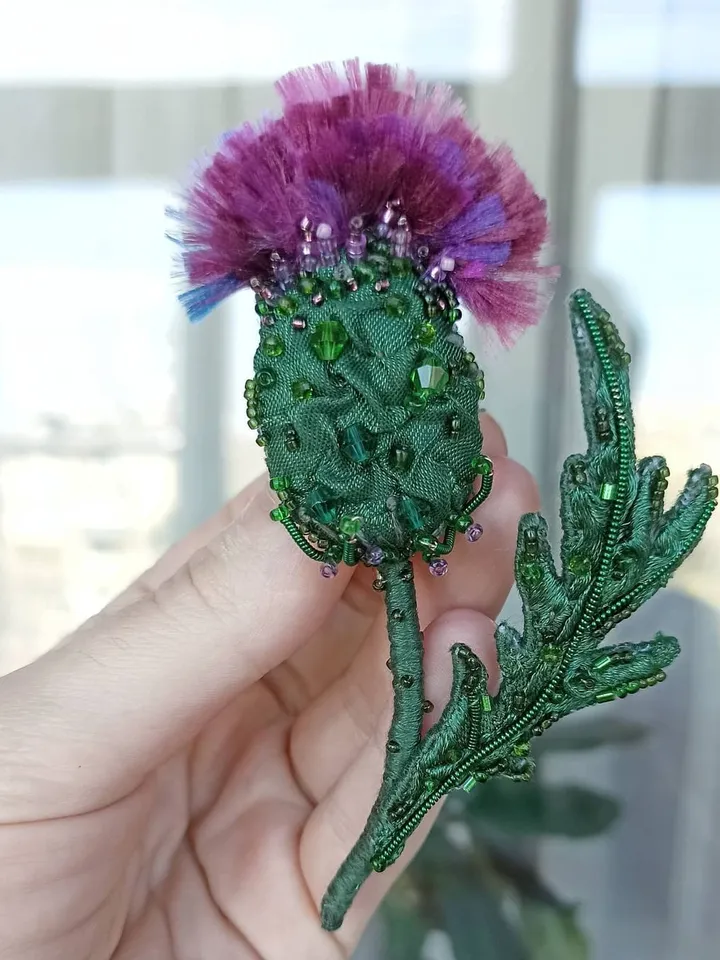 Brooch thistle