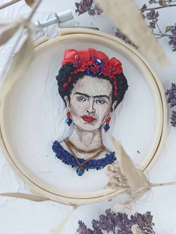 Fred brooch