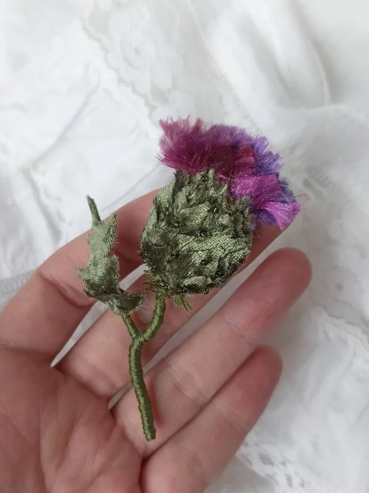 Brooch thistle