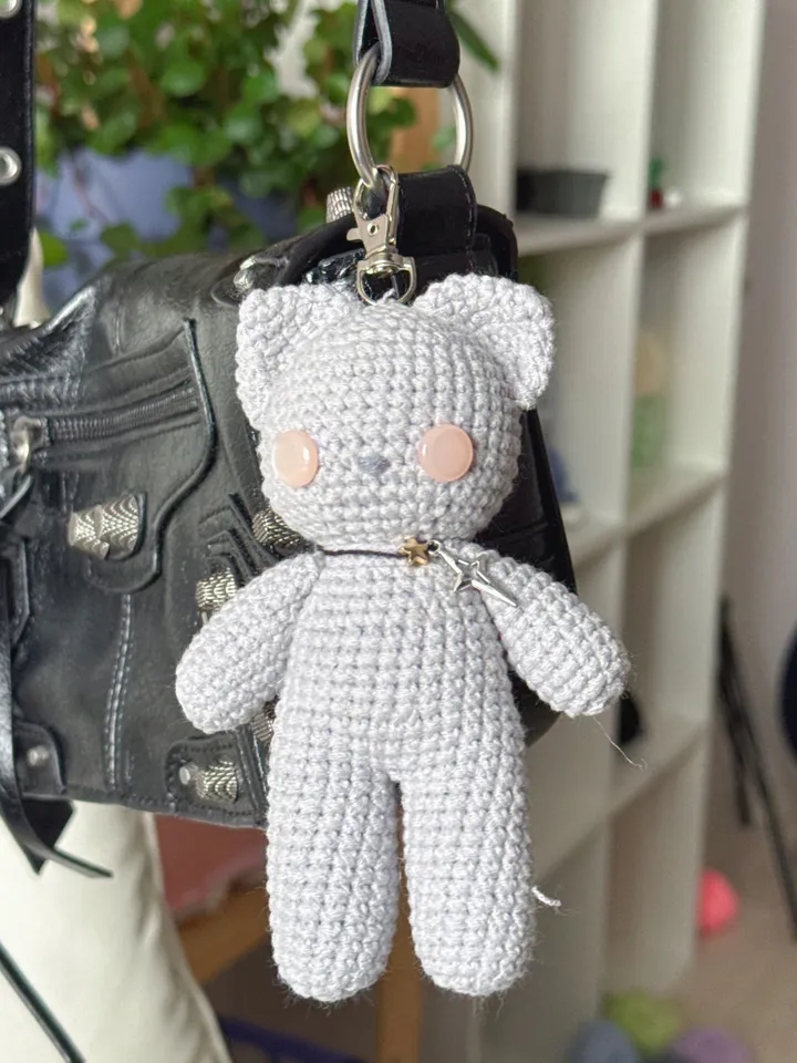 Doll cat crochet pattern, PDF file pattern, US terms, amigurumi keychain crochet pattern