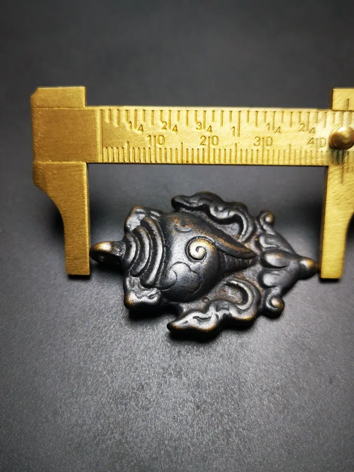 Gandhanra Handmade Shankha,Divine Conch Badge,Tibetan Buddhist Amulet Pendant