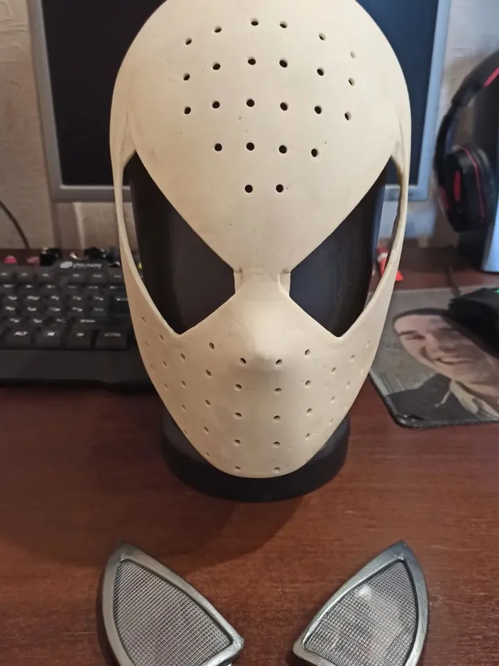 Spider Man Tobey Maguire Face Shell