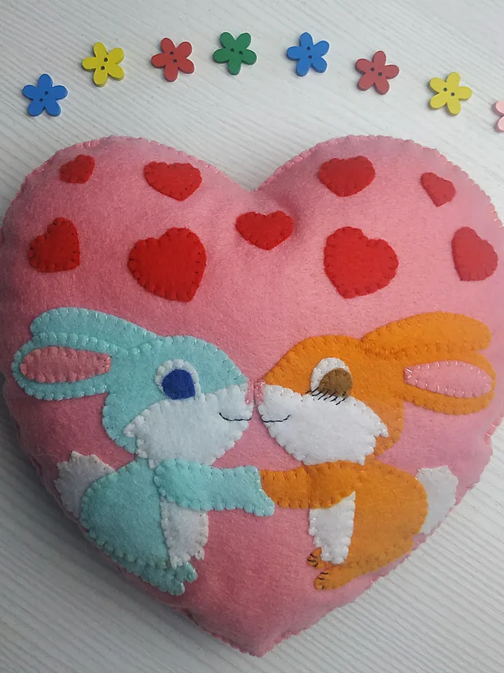 Valentines day gift, felt toy, Gift for her, Gift for him, Valentine heart toy, Valentine day decor, Valentines felt toy, Valentine gift, Gift for her, Gift for him
