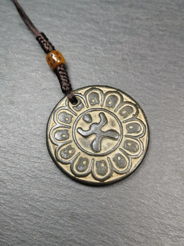 Gandhanra Vintage Tibetan Chenrezig / Padmapani Amulet,Om Mani Padme Hum Badge Pendant, Made of Thokcha,1.7&quot;