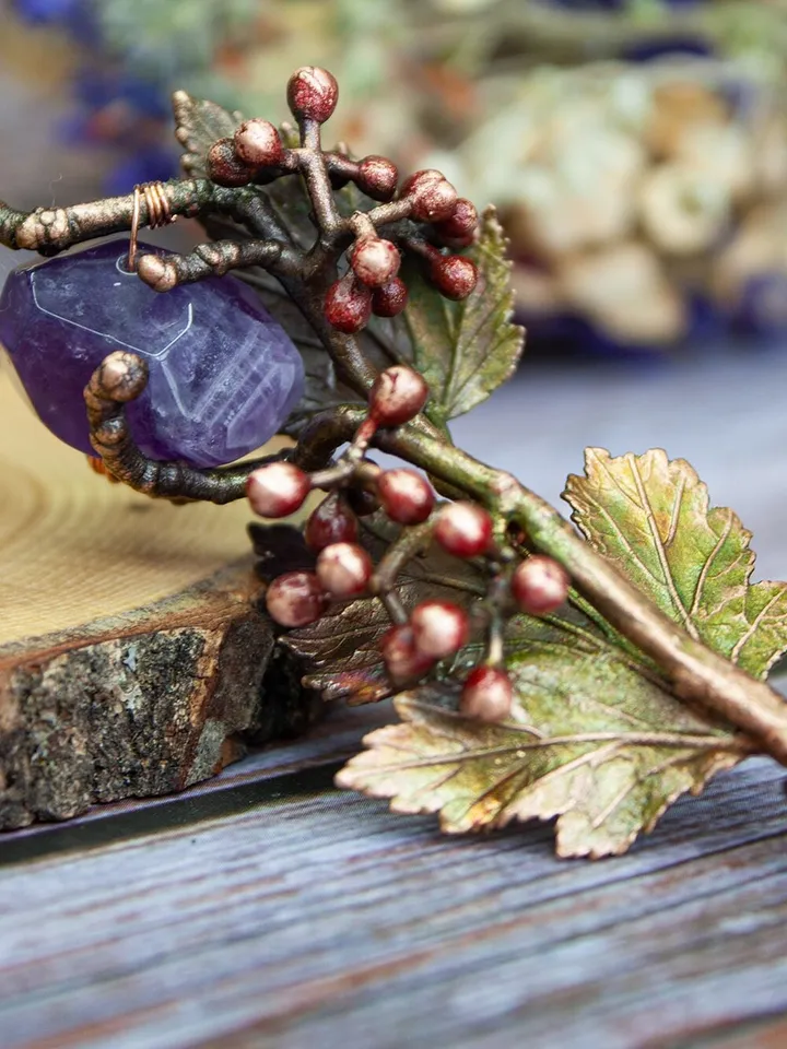 Handmade copper nature leaf necklace with amethyst crystal, handmade jewelry, Gift for her, Electroformed jewellry