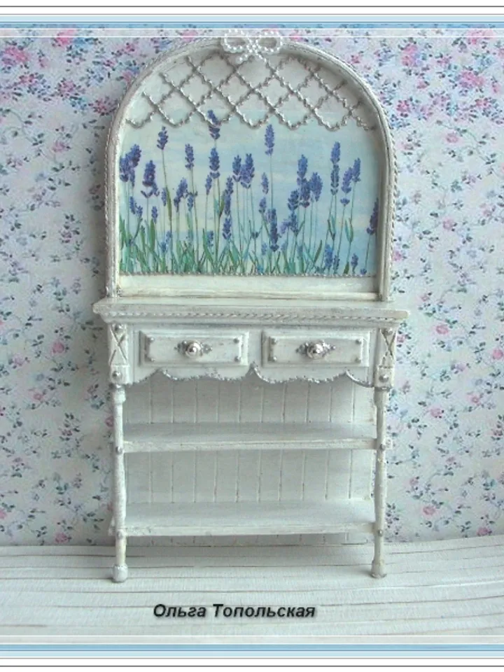 Dressing table for a dollhouse.1:12 scale.