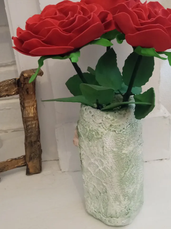 Luxurious red roses in a handmade vase Gifts for mom Mother's day Gifts for her Completely by hand Floral arrangements Home decor indoor