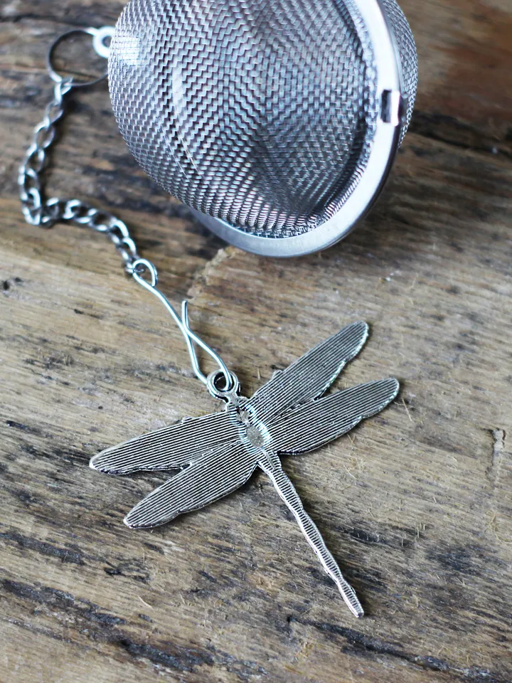 Dragonfly tea strainer for loose leaf tea, Tea infuser with insect charm, Tea Steeper with Dragonfly