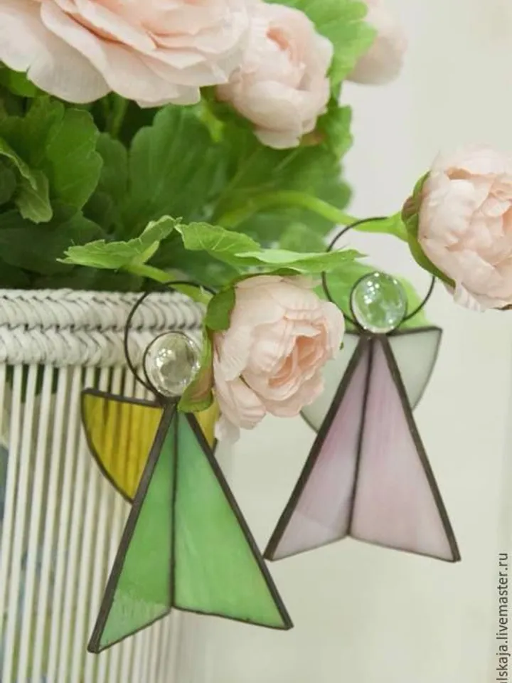 Glass Angel, Tiffany Stained Glass Angel, Handmade Glass Angel Ornament, Tiffany-Style Angel Figurine, Stained Glass Angel Decoration, Glass Angel Suncatcher