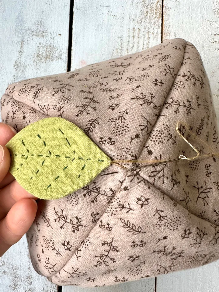 18 cm Burrow House SEWING PATTERN