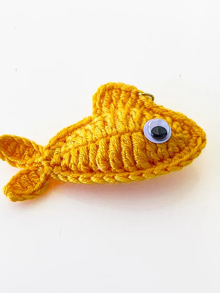 Crochet Fish Keychain Pattern, Amigurumi Fish Keyring PDF, DIY Small Animal Plush, Handmade Ocean Animal Toy, Cute Crochet Gift