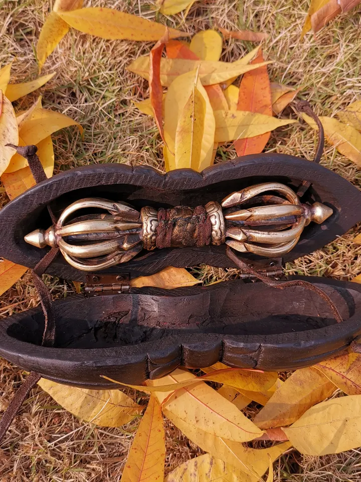 Gandhanra Powerful Vintage Vajra Dorje with Wooden Case ,Tibetan Tantric Buddhism (Vajrayana) Ritual Implement,Handmade in Nepal,7.0&quot;