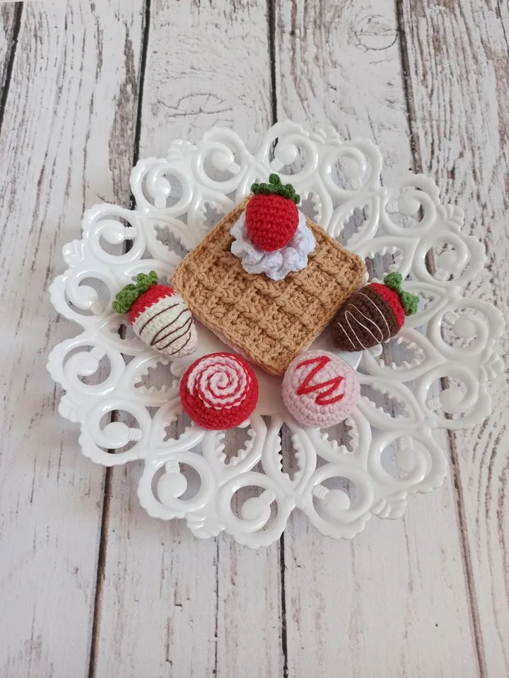 Set crochet sweets, crochet strawberry,food pretend to play, children kitchen