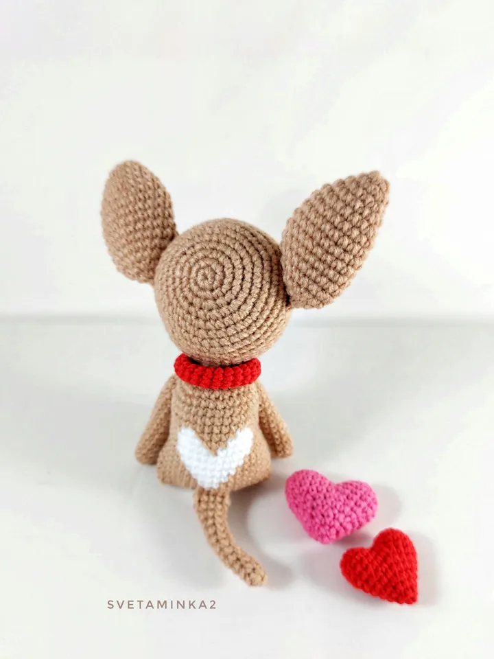 Chihuahua Crochet Pattern Amigurumi Dog (with small heart crochet pattern). Digital Download. PDF.