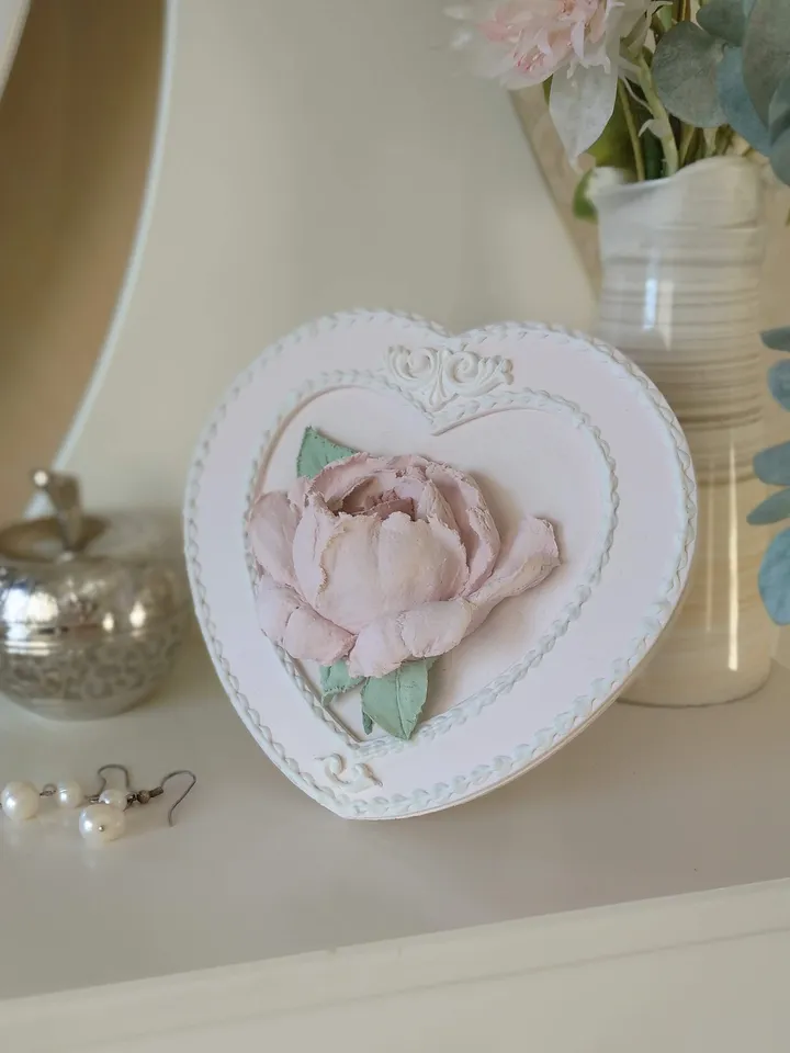 Mother's DAY GIFT Pink rose in heart-shaped frame Floral small painting Painting miniature Home decor Shabby chic decor