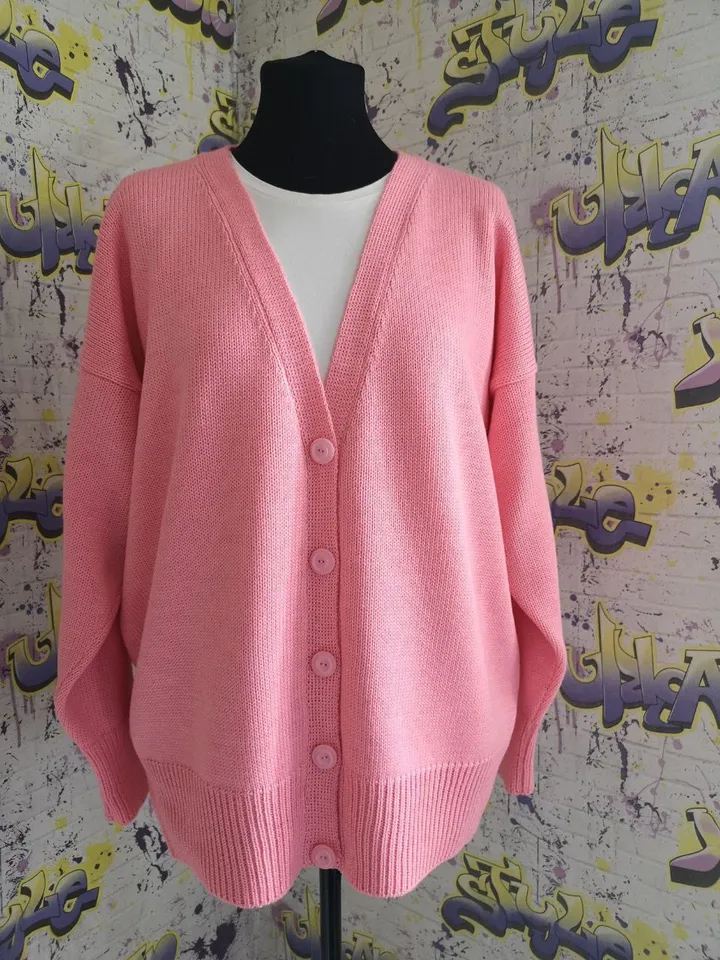 Knitted merino cardigan.