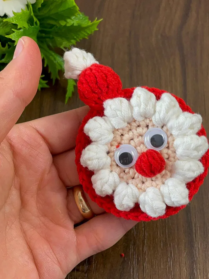 Crochet Santa Claus Keychain and Ornament PDF Pattern, DIY Christmas Decoration, Handmade Festive Keyring, Holiday Crochet Design