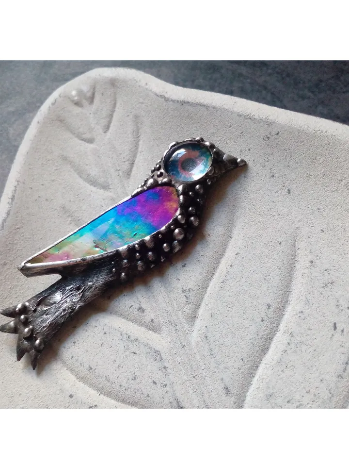 Stained glass bird brooch, Hummingbird pin, iridescent stained glass, exotic bird pin, Tropical bird brooch