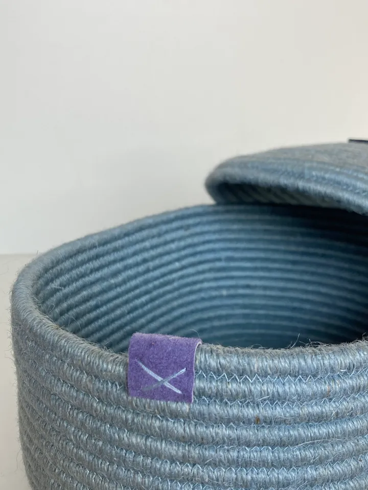Oval jute basket with leather handle 9.5'' x 6.5''