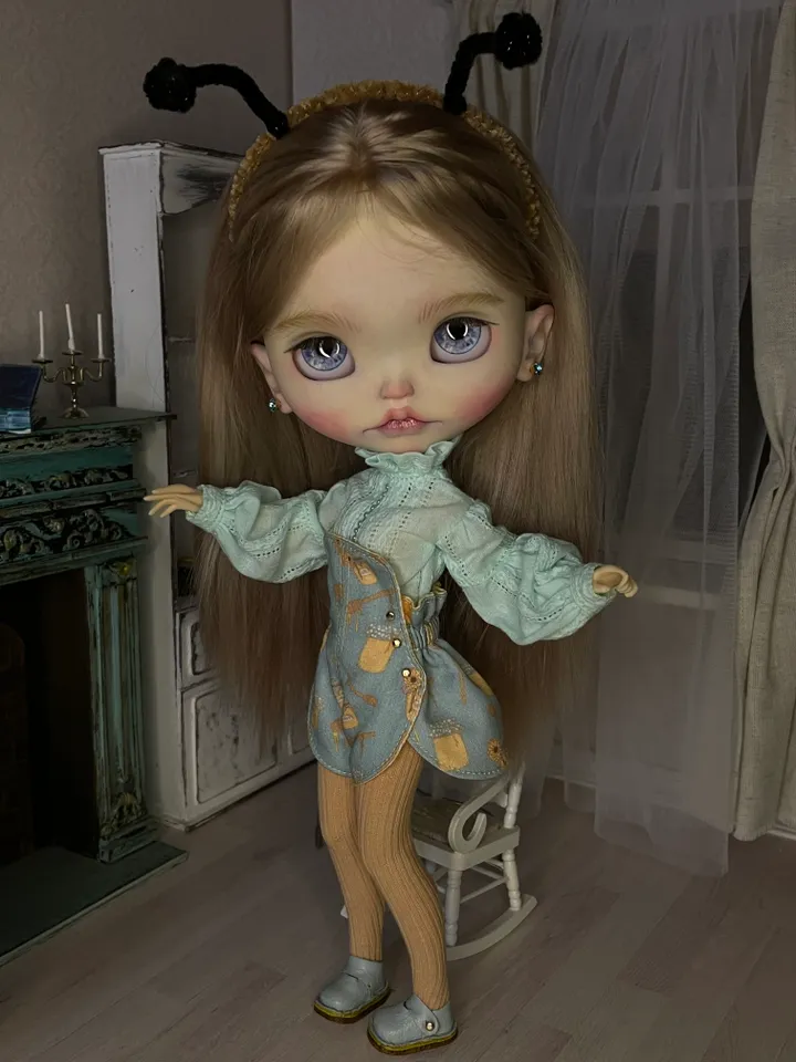 Blythe doll
