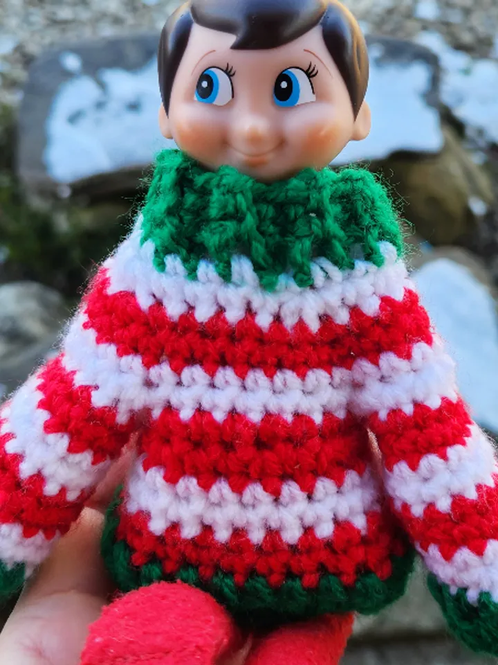 Sweater and Hat Crochet Pattern: Christmas Elf on The Shelf Holiday outfit and video tutorial