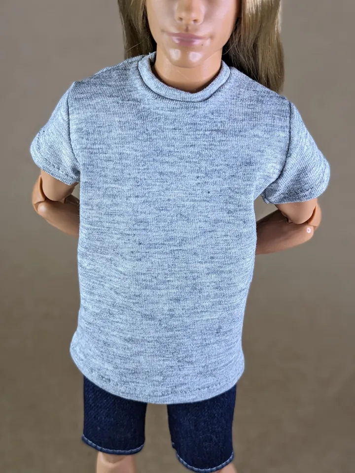 Light gray T-shirt for 12-inch fashion male dolls