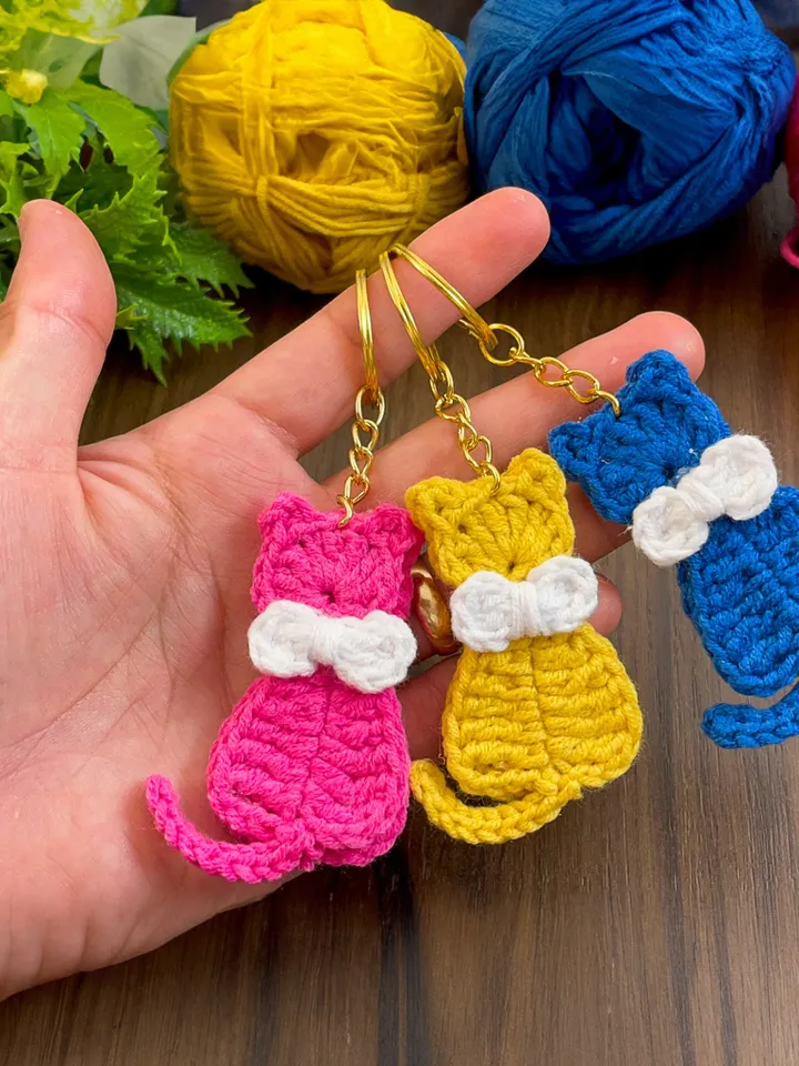 Crochet Cat Keychain Pattern, Cute DIY Key Holder Design for Fun Gifts, Perfect Crochet Gift Ideas