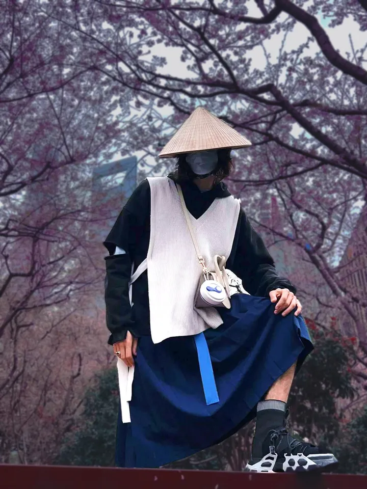 Men's Japanese style pleated skirt "So Boy"