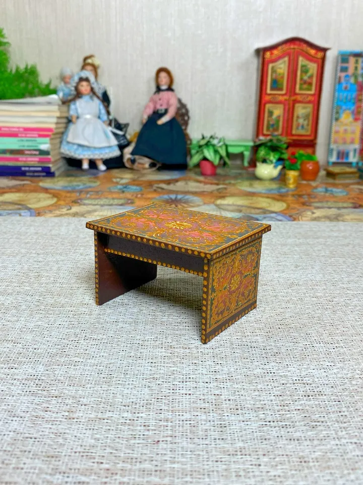 Coffee table for a dollhouse. 1:12. miniature dollhouse.