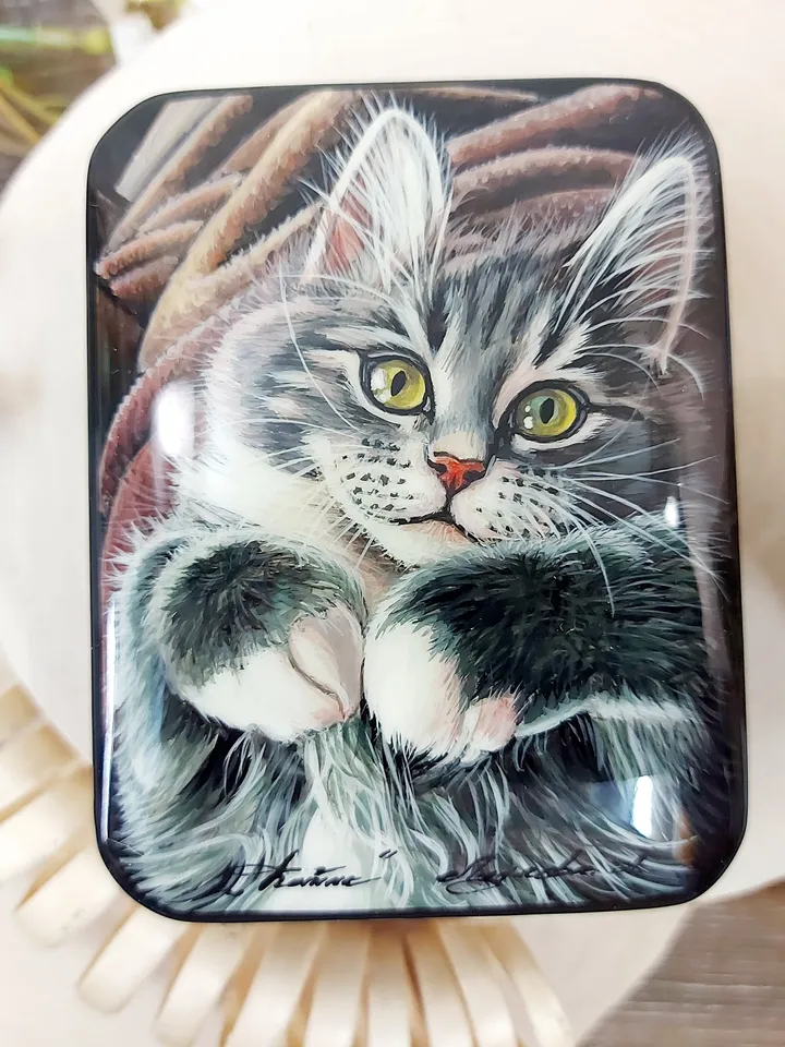 Nice Russian lacquer box "Gray Cat ", Hand painted miniature, jewelry box, Gift for cat lovers, Art gift Fedoskino