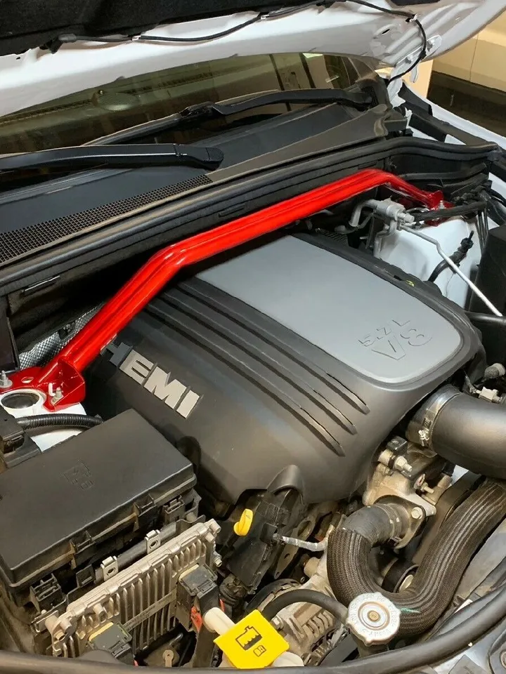 Front Strut Tower Bar Brace for Jeep Grand Cherokee wk2