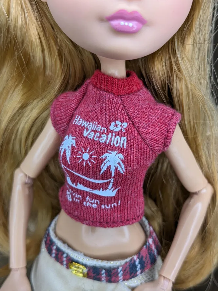 Red T-shirt or skirt for 10.5-inch female dolls (MH, EAH)
